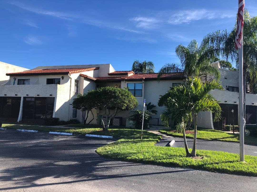 Florida Condos On Lake Tarpon Palm Harbor Buitenkant foto