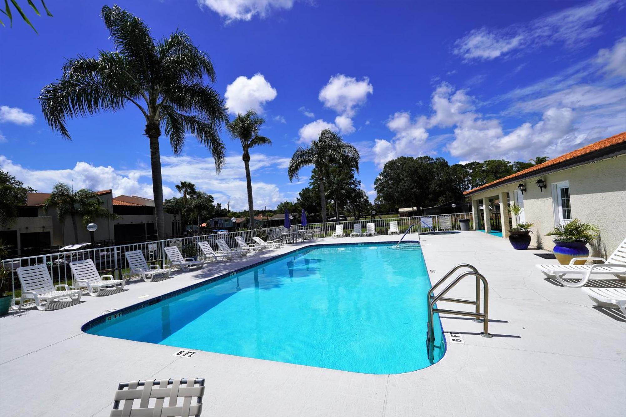 Florida Condos On Lake Tarpon Palm Harbor Buitenkant foto